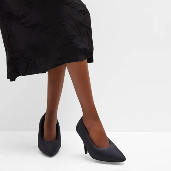 Balenciaga XL Pointed Toe Pump - Picture 9 of 9